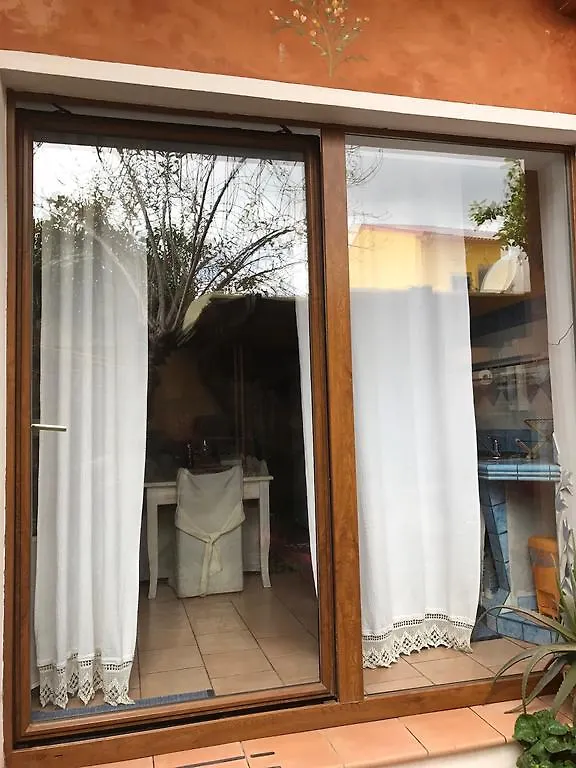 B&B Domus De Janas Gonnesa 0*,